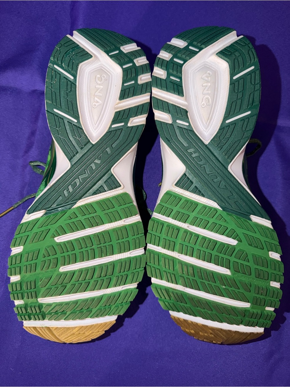 Brooks Launch 4 Women’s St. Patrick’s Day Green Shamrock Running Shoes Size 10.5 - Picture 6 of 8